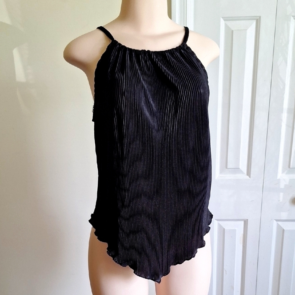 Black Pleated Halter Neck Camisole Lettuce Edge Top Minimalist Style Size Medium
